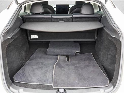 Used 2022 Tesla Model Y Long Range image 28