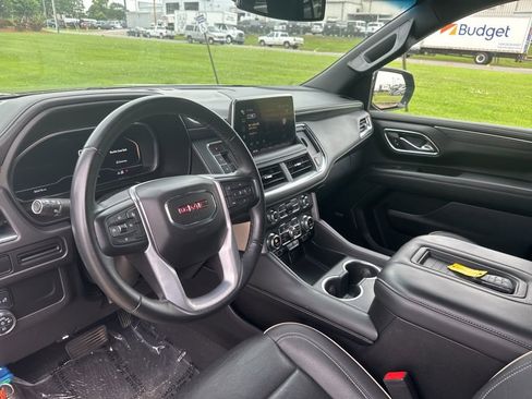 Used 2023 GMC Yukon SLT AWD/4WD image 28