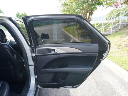 Used 2017 Lincoln MKZ Premiere FWD image 15