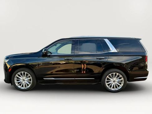 Used 2023 Cadillac Escalade Premium Luxury w/ Performance Package image 4