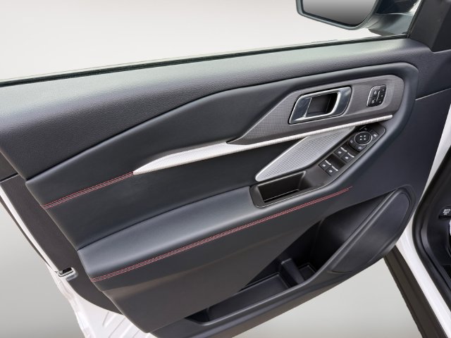 Used 2025 Ford Explorer ST AWD/4WD image 10