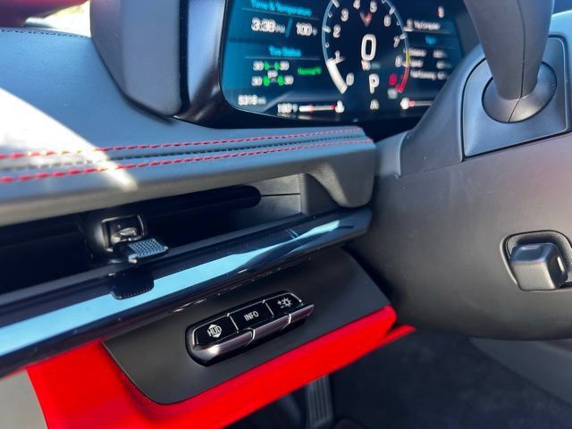 Used 2024 Chevrolet Corvette Z06 RWD image 23