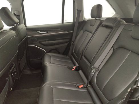 Used 2023 Jeep Grand Cherokee 4WD 4xe image 18