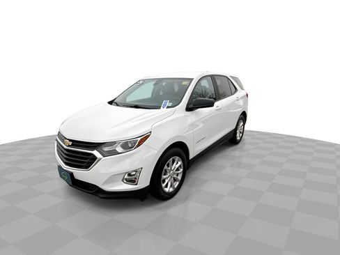 Certified 2020 Chevrolet Equinox LS w/ LS Convenience Package image 4