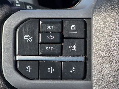 Used 2025 Ford F150 Lariat w/ Equipment Group 502A High image 10