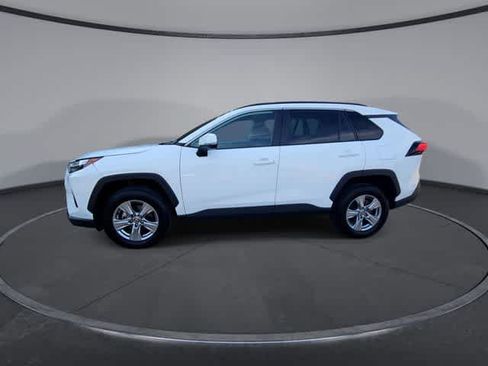 Used 2025 Toyota RAV4 XLE FWD image 4