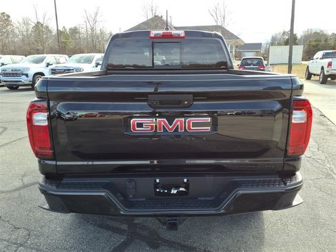 New 2025 GMC Canyon Denali w/ LPO, Denali Black Edition image 4