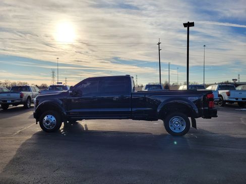 Used 2025 Ford F450 Platinum w/ FX4 Off-Road Package image 7