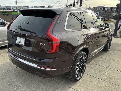 New 2026 Volvo XC90 T8 Plus w/ Protection Package Premier AWD/4WD image 6