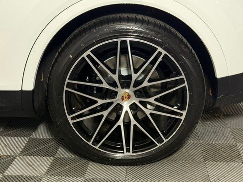 New 2026 Porsche Cayenne S image 12