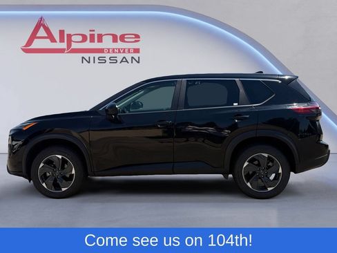 Used 2024 Nissan Rogue SV AWD/4WD image 2