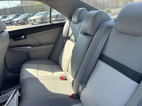 Used 2012 Toyota Camry XLE image 16