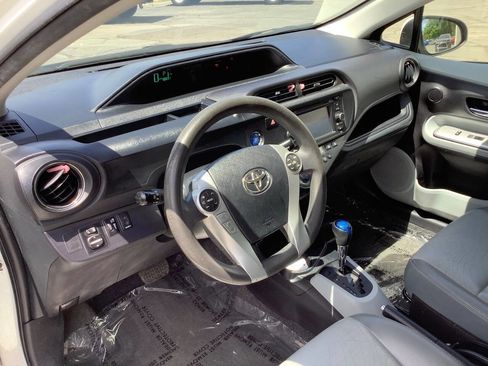 Used 2012 Toyota Prius C Four FWD image 27