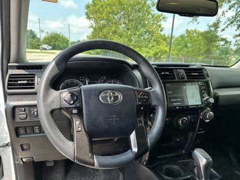 Used 2020 Toyota 4Runner TRD Off-Road Premium w/ Moonroof Package AWD/4WD image 9