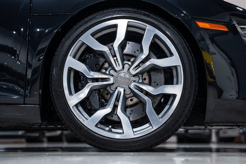 Used 2012 Audi R8 V10 AWD/4WD image 16