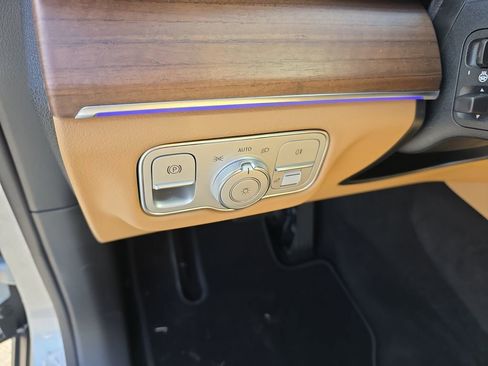 New 2026 Mercedes-Benz GLE 450 4MATIC image 12