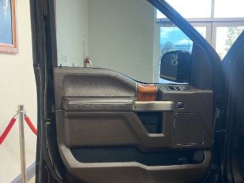 Used 2019 Ford F150 King Ranch w/ Equipment Group 601A Luxury AWD/4WD image 16