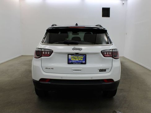 Used 2025 Jeep Compass Limited AWD/4WD image 4