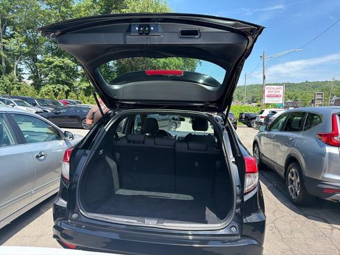Used 2019 Honda HR-V Sport image 10