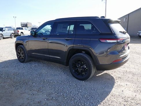 New 2026 Jeep Grand Cherokee Altitude AWD/4WD image 6