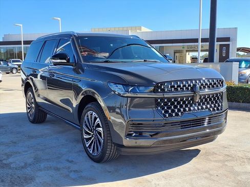 New 2025 Lincoln Navigator Black Label AWD/4WD image 4