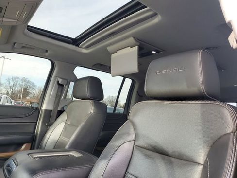 Used 2020 GMC Yukon XL Denali w/ Open Road Package image 22