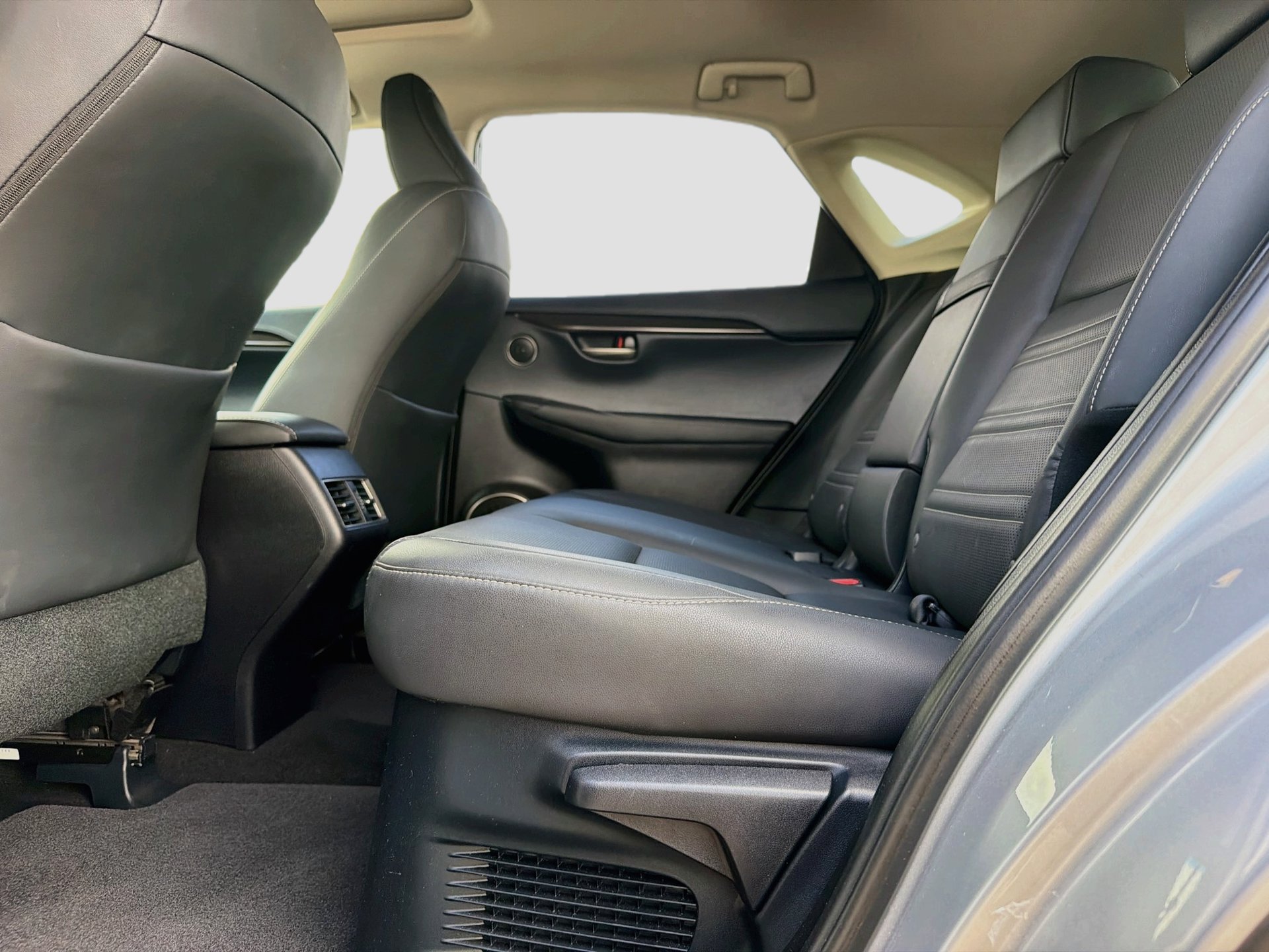 Used 2016 Lexus NX 200t FWD w/ Premium Package image 28