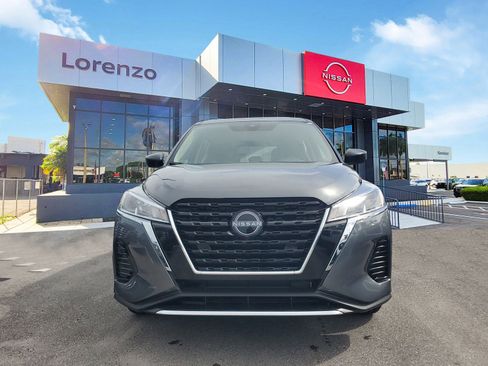 New 2025 Nissan Kicks Play S image 2