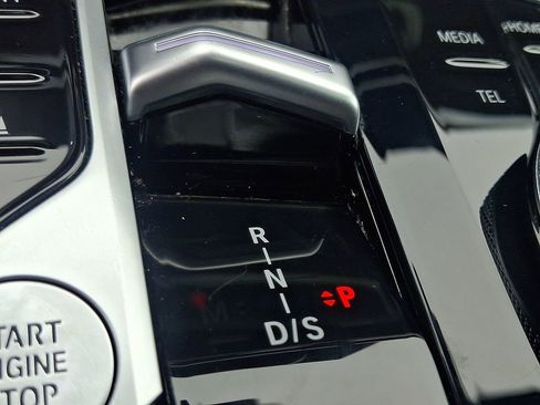 Used 2025 BMW X5 xDrive40i AWD/4WD image 16