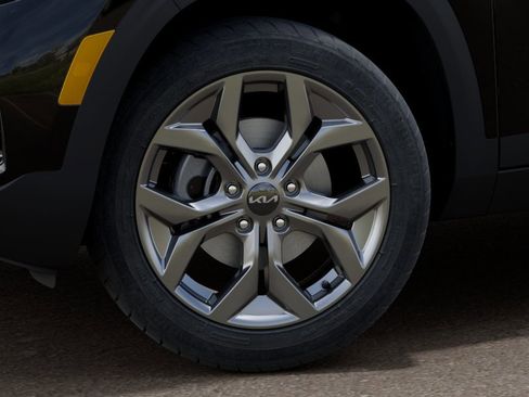 New 2026 Kia Seltos LX FWD image 9