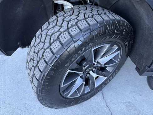 Used 2022 Chevrolet Suburban Z71 w/ Z71 Off-Road Package image 53