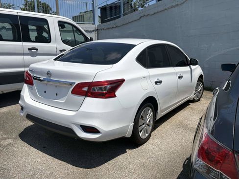 Used 2019 Nissan Sentra S FWD image 4