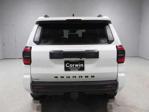Used 2025 Toyota 4Runner SR5 AWD/4WD image 3