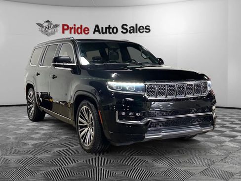 Used 2022 Jeep Grand Wagoneer Series III AWD/4WD image 4