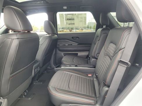 New 2026 Nissan Pathfinder Rock Creek w/ Rock Creek Premium Package AWD/4WD image 8