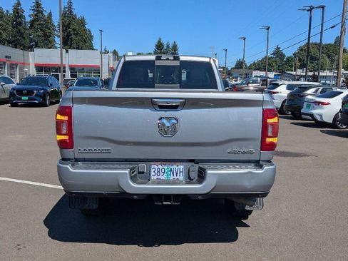 Used 2022 RAM 3500 Laramie AWD/4WD image 4