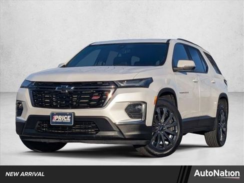 Used 2023 Chevrolet Traverse RS w/ LPO, Floor Liner Package image 1