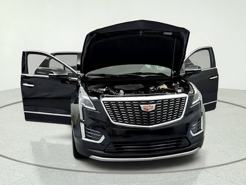 Certified 2024 Cadillac XT5 Premium Luxury w/ LPO, Floor Liner Package AWD/4WD image 15