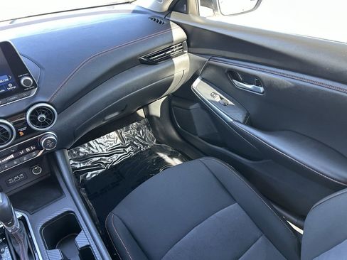 Certified 2025 Nissan Sentra SR image 18