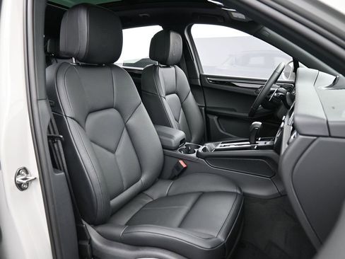 New 2026 Porsche Macan S AWD/4WD image 31