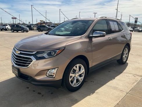 Used 2018 Chevrolet Equinox Premier image 40