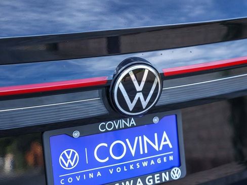 New 2026 Volkswagen Taos S image 10