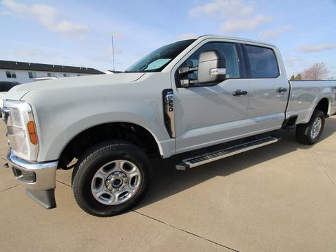 Used 2025 Ford F250 XLT image 15