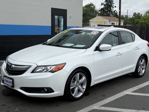 Used 2015 Acura ILX w/ Premium Package image 3