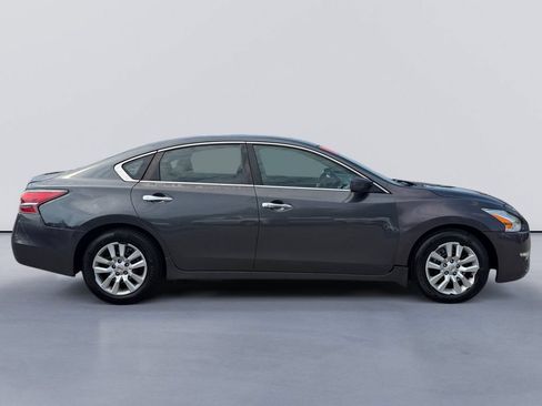 Used 2013 Nissan Altima 2.5 S FWD image 2