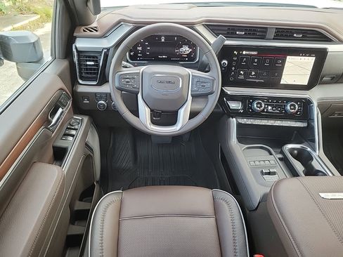 New 2026 GMC Sierra 2500 Denali w/ Denali Reserve Package image 13