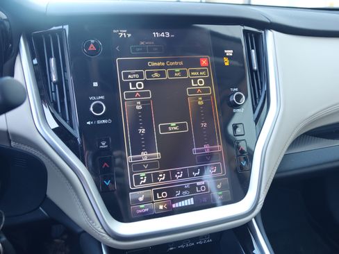 Used 2025 Subaru Outback Premium image 25