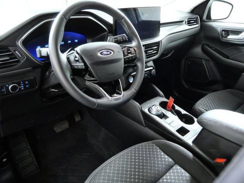 Certified 2023 Ford Escape Active w/ Tech Pack #2 AWD/4WD image 4