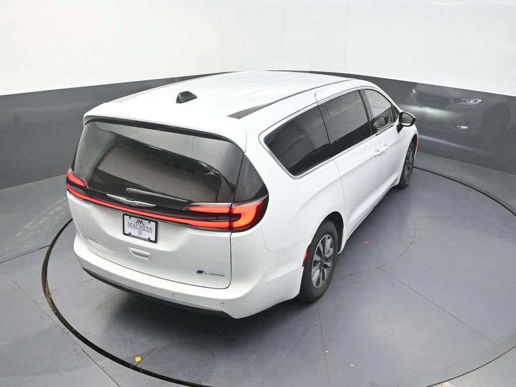 Used 2024 Chrysler Pacifica Limited FWD image 21