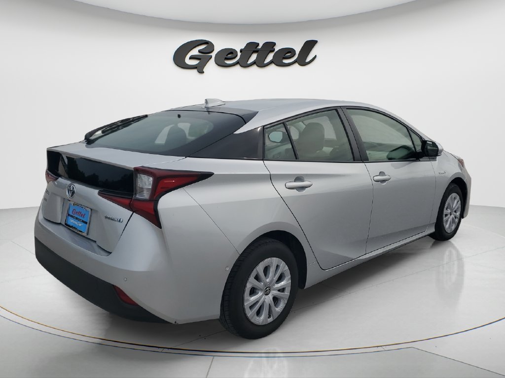 Used 2020 Toyota Prius LE FWD image 5